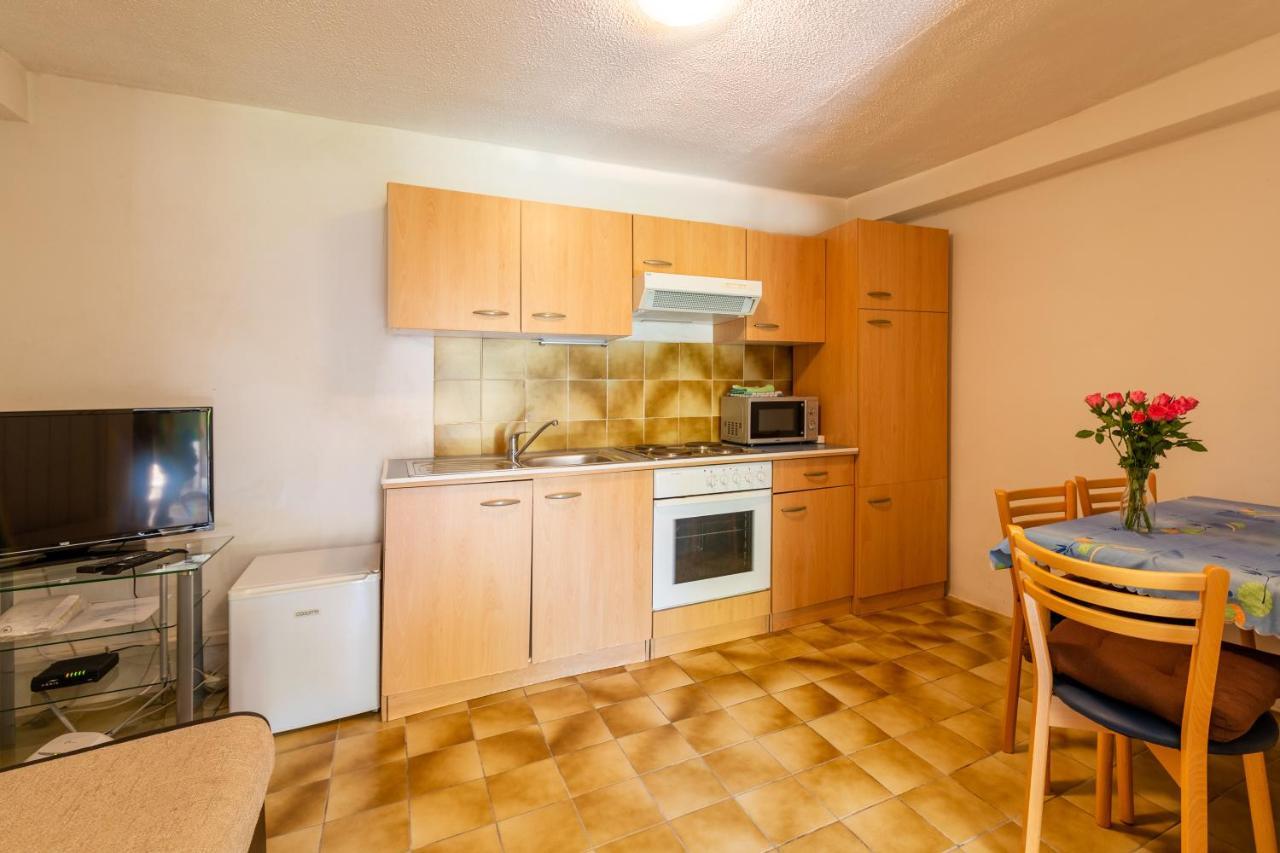 Apartment Lemut Portorož Buitenkant foto